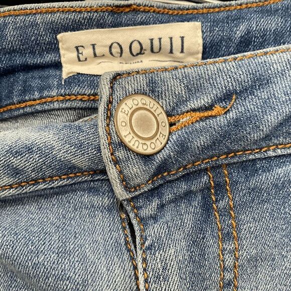 Eloquii 18G Classic Fit Stretch Denim Mom Jeans Light Wash Distressed Gena Crop - Picture 3 of 6